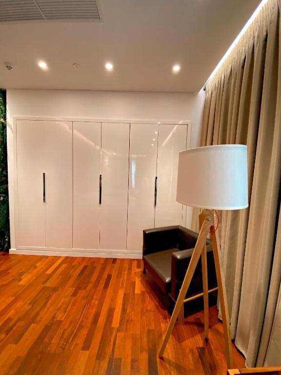 Crown Boutique Hotel Дуррес Екстер'єр фото
