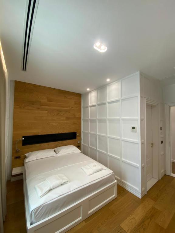 Crown Boutique Hotel Дуррес Екстер'єр фото