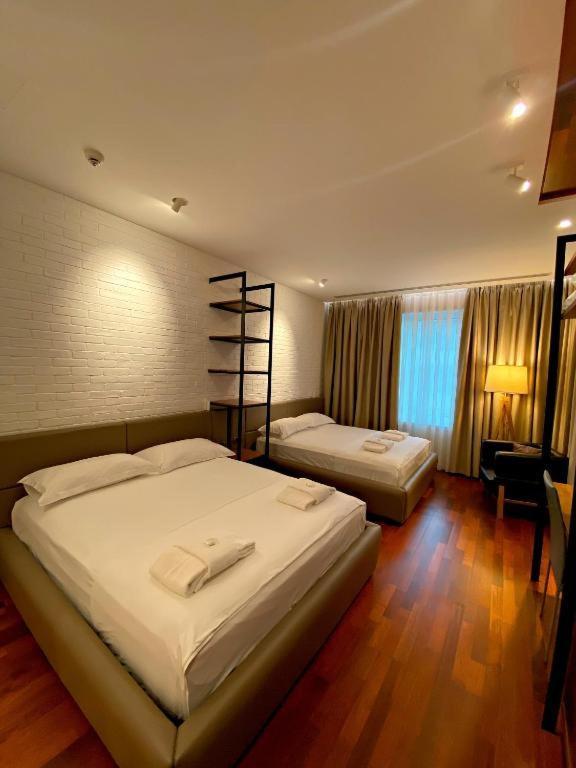 Crown Boutique Hotel Дуррес Екстер'єр фото