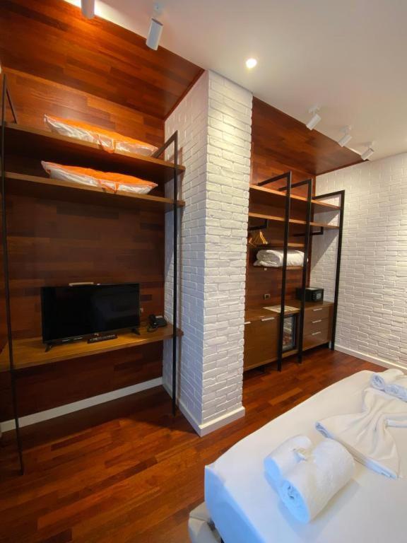 Crown Boutique Hotel Дуррес Екстер'єр фото